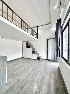 Phòng duplex cực xinh – thiết kế gác lửng rộng rãi, cửa sổ đón nắng