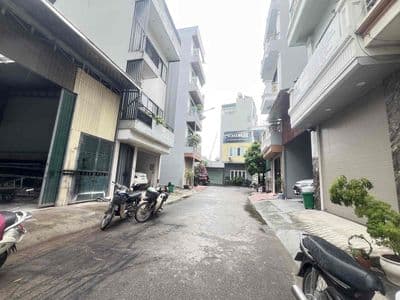 Cho thuê nhà c4 ngay cổng kđt hinode lai xá