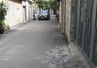 Nhà gần hẻm ô tô Lê Văn Sỹ, Quận 3. DT: 76m2