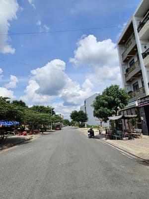 Trục đường đẹp kdc êm đềm - linh xuân