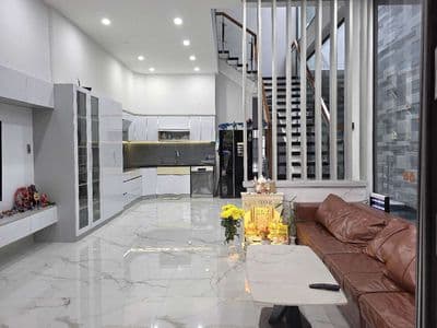 Cho thuê nhà đường phan huỳnh điểu có hồ bơi