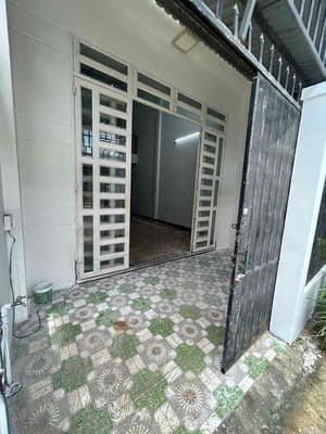 Nhà mới 2 phòng hẻm Trần Nam Phú