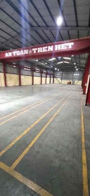 Kho xưởng đẹp mới y hình(1000m2)có palang,trần 10m,cont 40fix