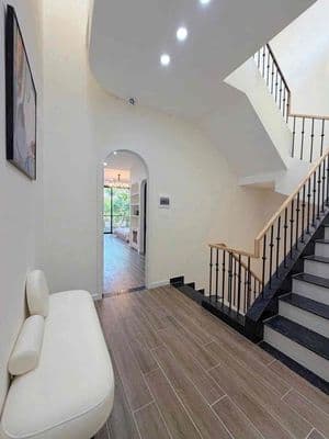 155 cho thuê nhà 3 tầng mặt tiền kđt hòa xuân