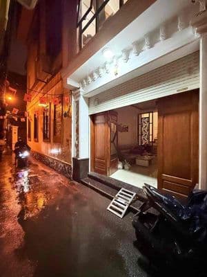 Ô tô đỗ gần nhà phố Hồng Mai, lô góc, sổ đỏ CC, DT 35m*5T Giá 6,5 tỷ.