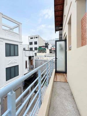 STUDIO BALCONY_GIẶT RIÊNG_FULL NT_Nguyễn Gia Trí, Bình Thạnh