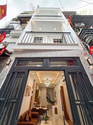 Nhà đẹp dịch vọng hậu – 30m ra phố – dân xây chắc chắn – 7tỷ siêu hi