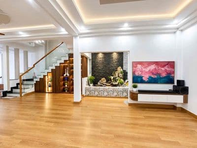 Nhà mới hồ ngọc lãm chỉ hơn 7 tỷ