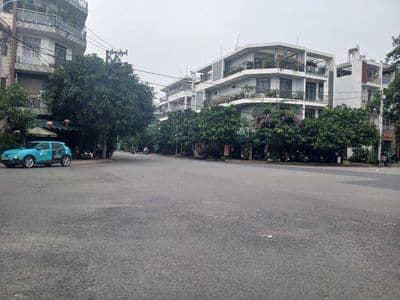 Cho thuê nhà 4 tầng- dtsd 700m2- lô góc- khu 38ha- tân thới nhất-q12