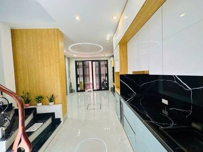 Bán nhà Lô góc Hồ Tây, 33m2 x 5 tầng, ô tô đỗ cửa, 9.6 tỷ