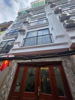 Bán nhà 6 tầng Cầu Giấy, thang máy, 4PN, full công năng