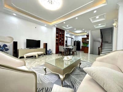 Nhà 5 tầng Lô góc 36m2 gần Đại học Thủy Lợi - 8 Tỷ