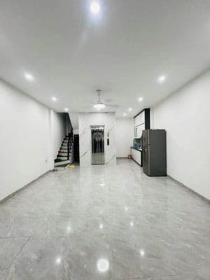 Bán nhà Cầu Giấy 40m, 7 tầng, thang máy, mới xây 10.6 tỷ
