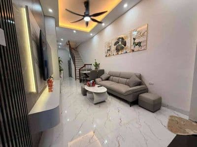 Bán nhà Tôn Thất Tùng, gần phố, ô tô, kinh doanh