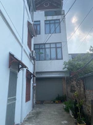 Bán nhà 4 tầng ô tô vào đất 3.3 tỷ