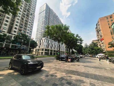 Bán căn hộ 2 ngủ mặt phố Lê Văn Lương, Cầu Giấy, 4 tỷ