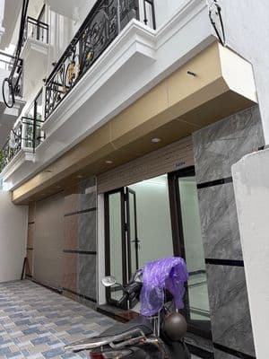 Bán nhà 4.5 tầng Bát Khối, Long Biên, ô tô đỗ cửa