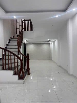Nhà 5 tầng Ngọc Hồi, 40m², 4 ngủ, giá hơn 5 tỷ