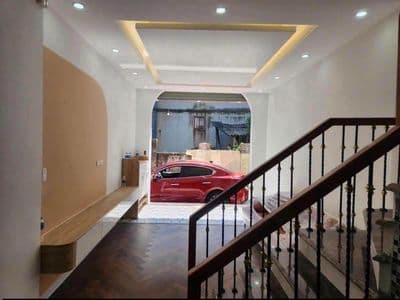 Bán nhà 45m2, 4 tầng, hơn 7 tỷ, ô tô đỗ cửa, Thanh Trì