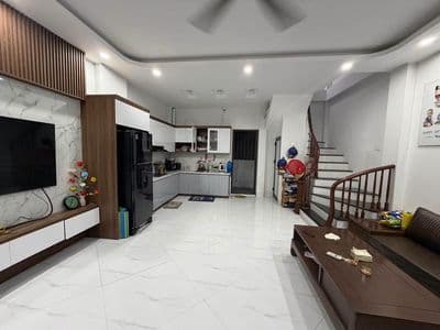 Nhà 46m2 Ngọc Hồi, 4 tầng, ô tô đỗ