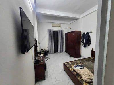 Cho thuê nhà Lò Đúc 40m2, 2 tầng, 2 ngủ