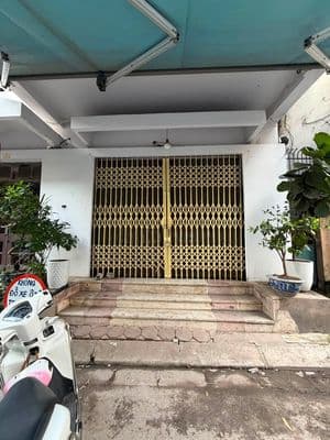 Cho thuê mặt bằng tầng 1, 30m2, ngõ 4 Phương Mai, gần BV Bạch Mai