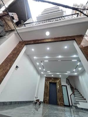 Cho thuê nhà 6 tầng thang máy Khâm Thiên, Đống Đa