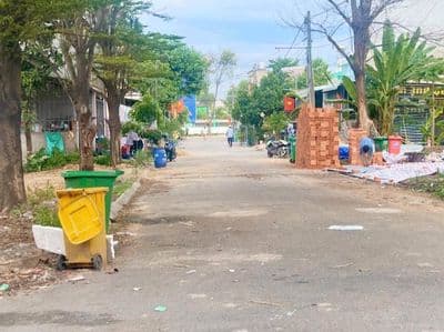 Bán nhà cấp 4 gác lửng mặt tiền 8m, Tân Uyên, Bình Dương