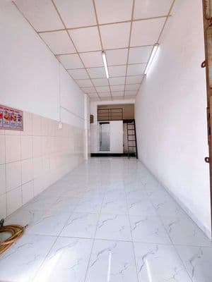 Mặt bằng lớn ngay vị trí đẹp ău cơ - lũy bán bích - kế đh văn hiến
