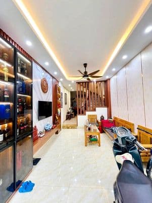 Nhà Trương Định, sổ 42m2, nhà sẵn đồ, 7.42 tỷ