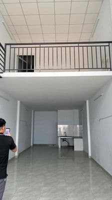 Cho Thuê Nhà Ngay Đại Học Công Thương - DT 5x20m Cấp 4 Gác Lửng - 8Tr