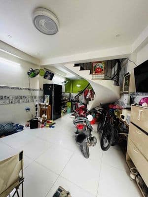 Quận 10! bán gấp nhà 5 tầng đường cách mạng tháng 8 giá chỉ 4,6tỷ