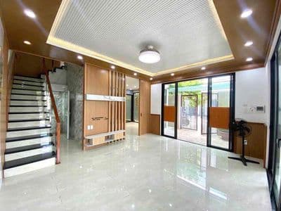 Cho thuê nhà 2 tầng đường 10m5 dương loan gần sát cầu ntp- hoà xuân