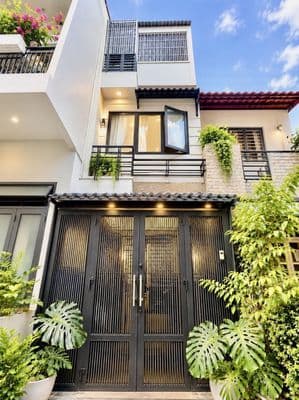 Bán nhà 3 tầng đúc, ngay lê văn sĩ, 39m², 3pn, gần sân bay, 6.99 tỷ!