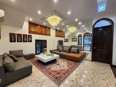 Cho thuê biệt thự mặt phố võng thị - trích sài - 110m2 - mt 10m