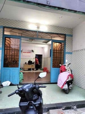 ĐÃ GIẢM 500 TRIỆU! Bán gấp nhà. 122 Hồ Văn Long, sổ hồng sẵn công chứn
