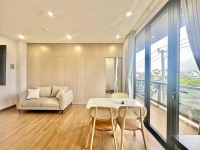 Cho thuê căn hộ 1 phòng ngủ mới full nội thất có ban công phường 4 đà