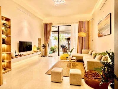 Nhà 3 tầng sân vườn full nội thất