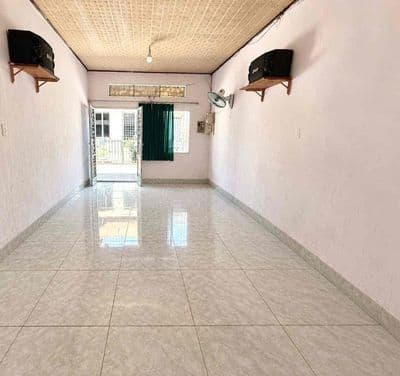 Chính chủ cần bán gấp căn nhà đang ở 48m2 - 2 tầng- hẻm ô tô - gò vấp