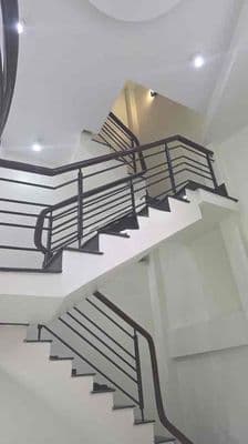 nhà 3 PHÒNG NGỦ 3,3x10 Hoà Hảo. hẻn rộng