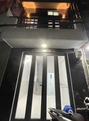 2,59 tỷ nhà giáp q11–hạ giá–cách mặt tiền 10m – 3 tầng – shr