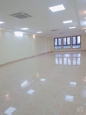 Cho thuê văn phòng 150m2 tại Trần Vỹ