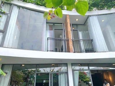 Cho thuê nhà 3 phòng ngủ hồ bơi khu nam việt á