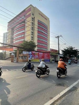 Cho Thuê MB Đỗ Xuân Hợp 6x25m 2Lầu Gần Trường ĐH