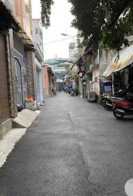 1 Căn ***- 2,75 đồng TL, HXH ngay Emart Phan Văn Trị