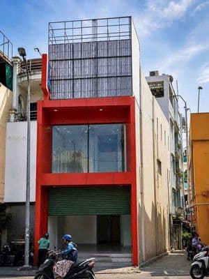 Nhà mặt tiền kinh doanh tự do