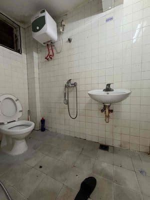 cho thuê căn hộ số 5a ngõ 111 Nghĩa Dũng, Phúc Xá. đủ đồ vip, sát phố