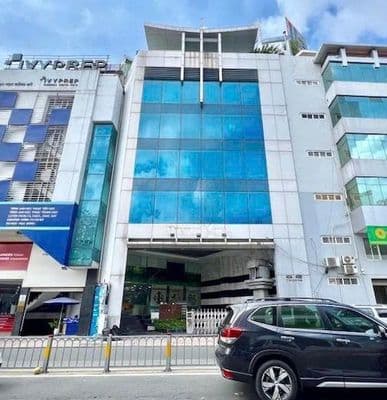 Văn phòng 115m2 giá 25 triệu tòa nhà Út Tịch, Tân Bình gần sân bay