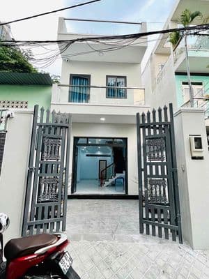 Cho thuê nhà 2 lầu 3pn 3wc sân thượng giá 15tr
