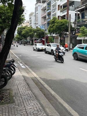 MT đường Lãnh Binh Thăng (3.5*13m, cấp 4), 2 chiều, Quận 11, 11 tỷ TL